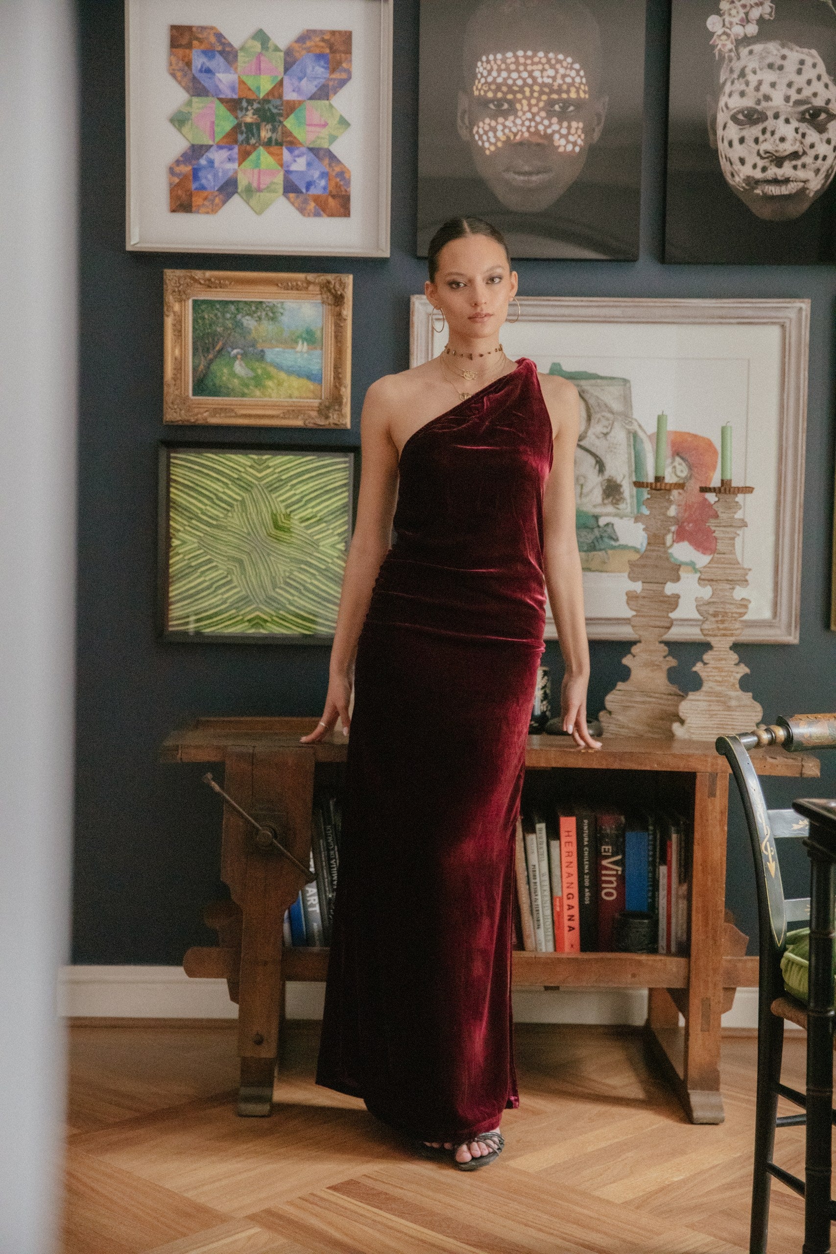 Vestido Atenas Velvet · Burdeo