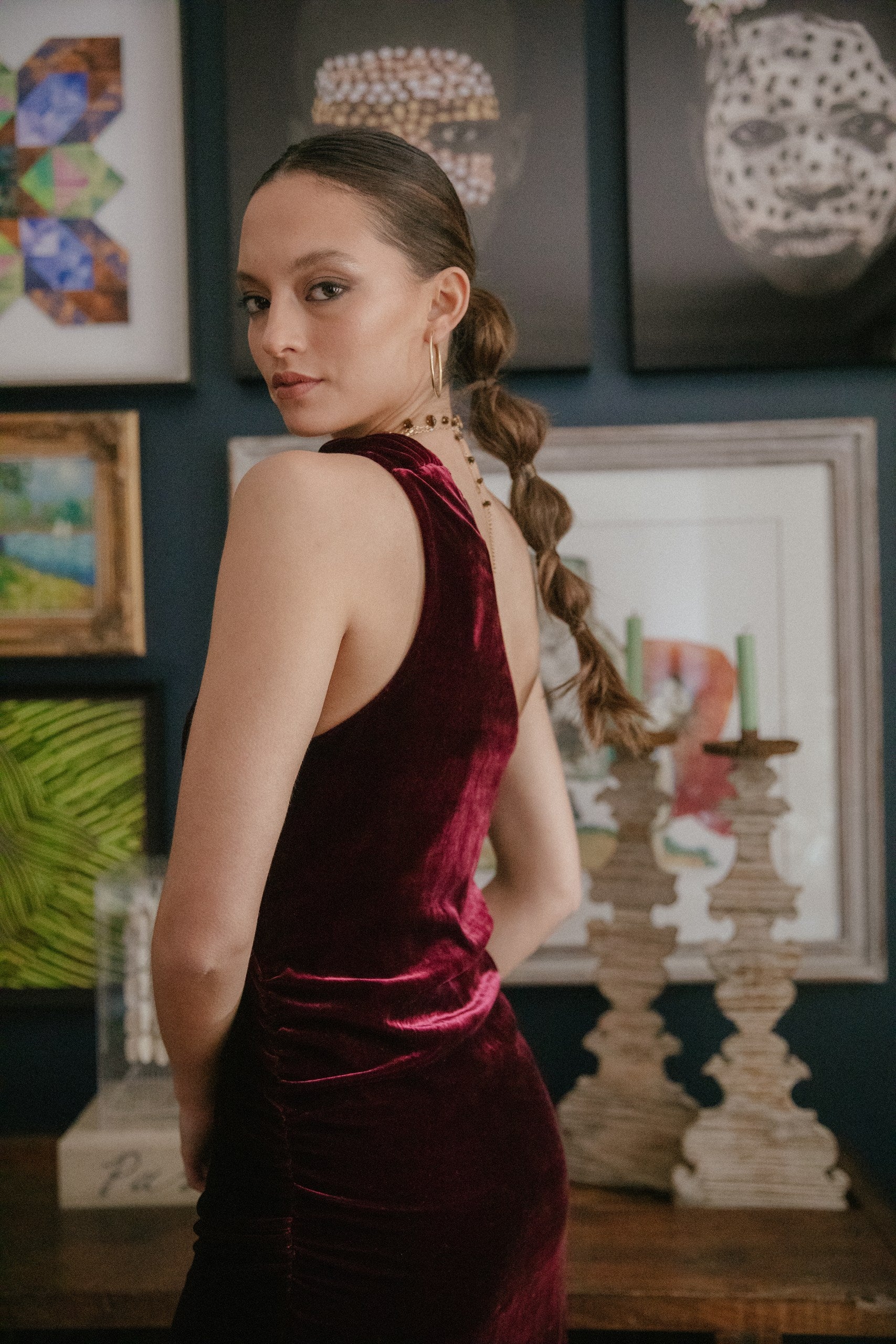 Vestido Atenas Velvet · Burdeo