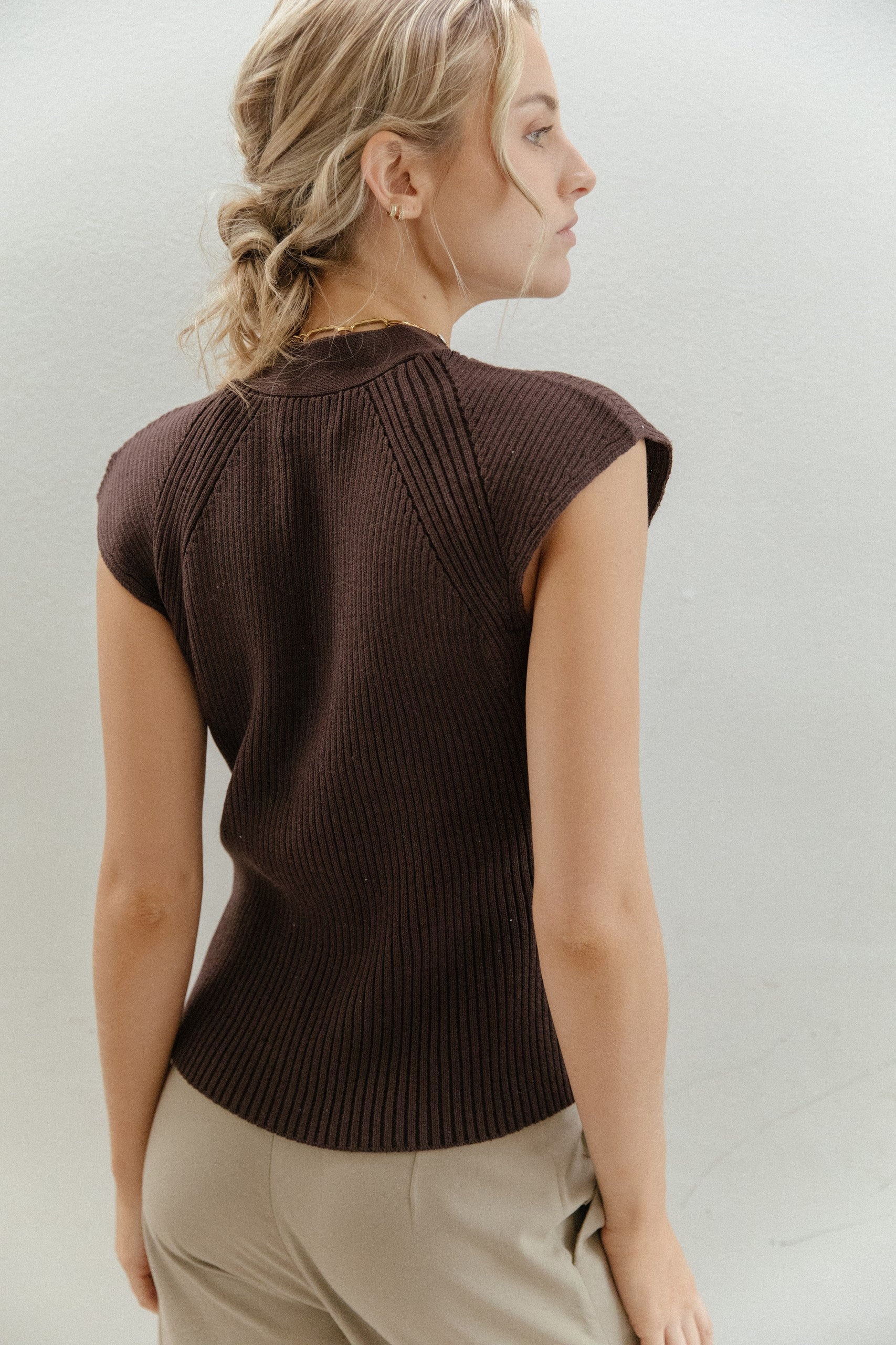 Vest Arco · Chocolate