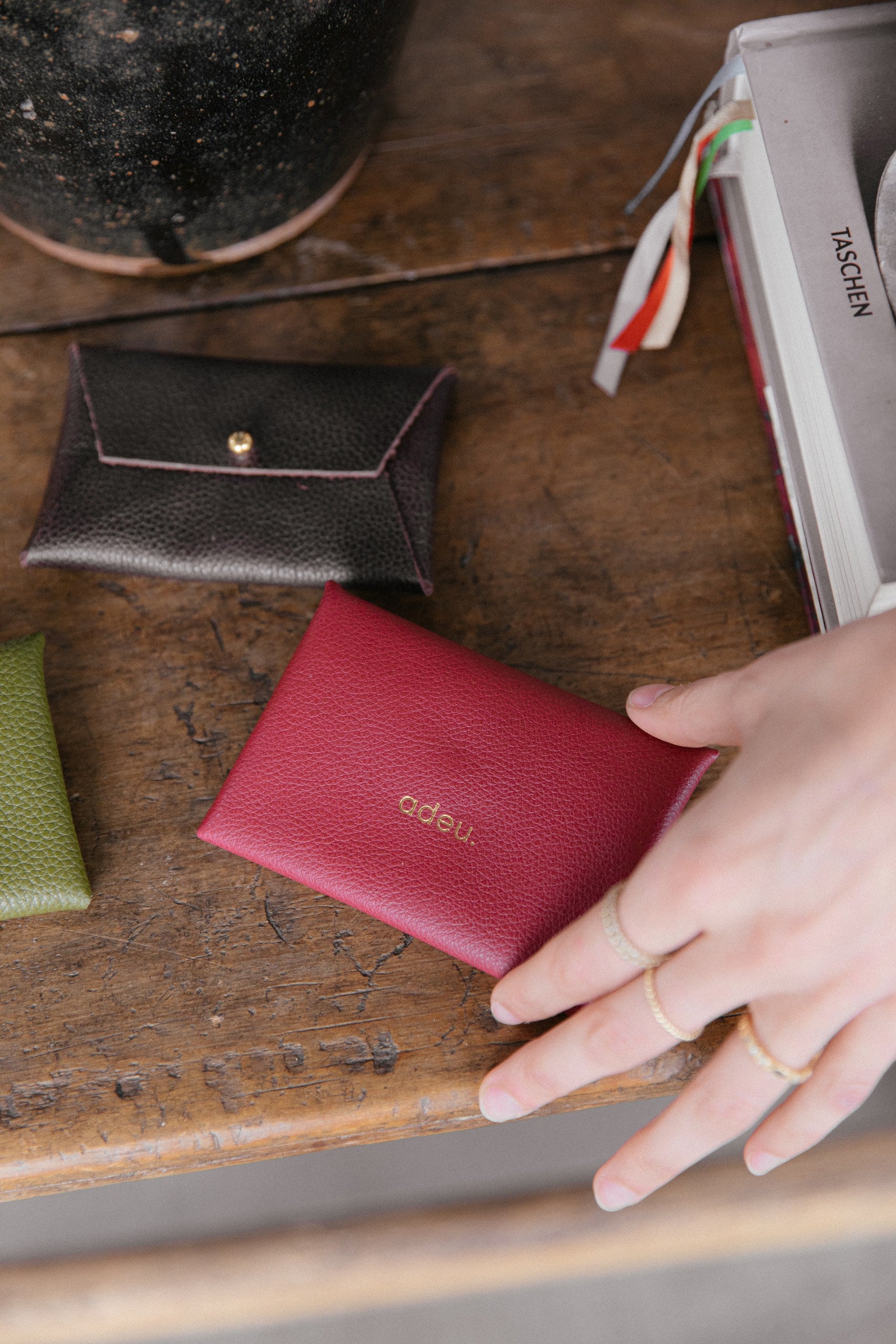 Tarjetero Nina · Granate