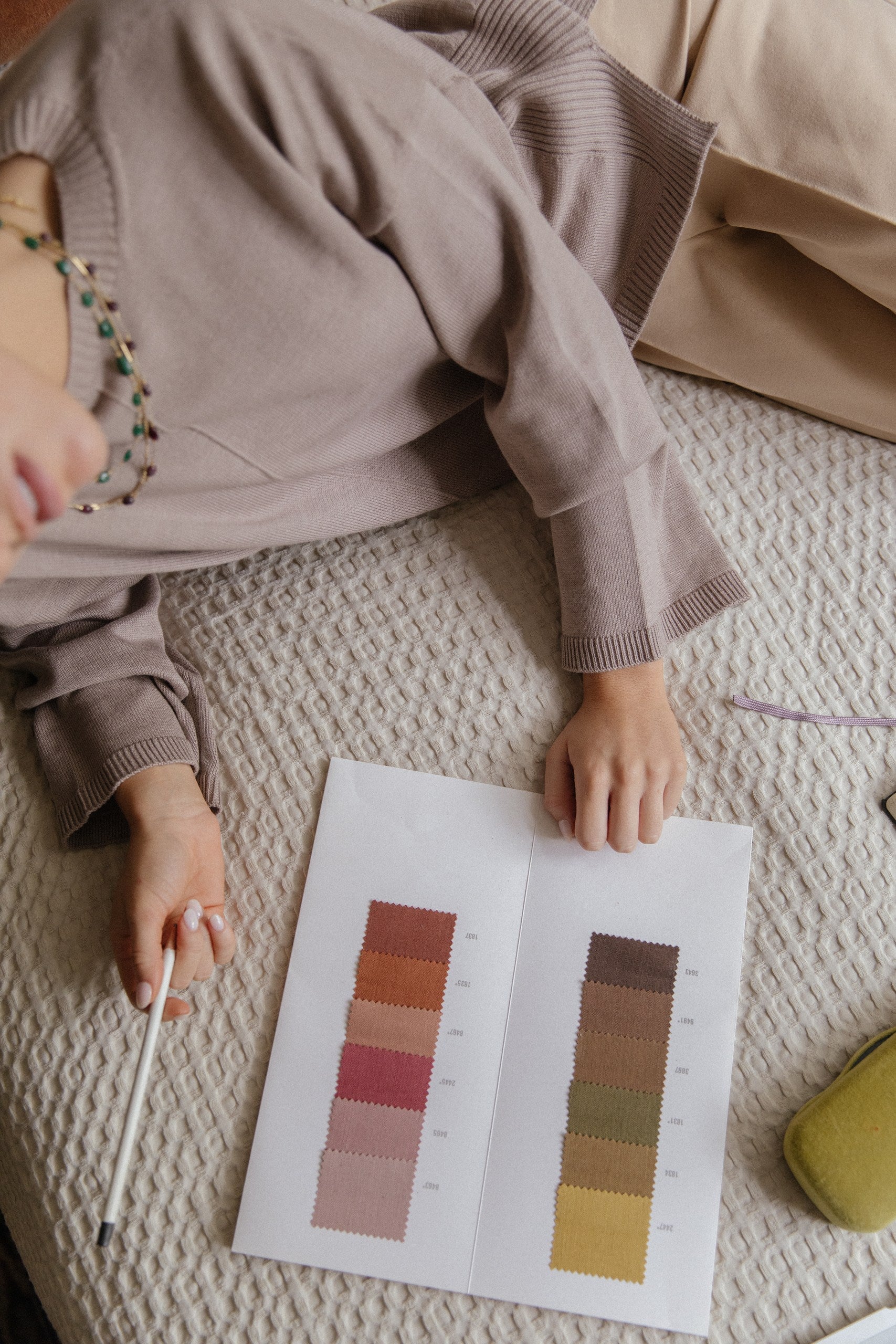 Sweater Line · Avena