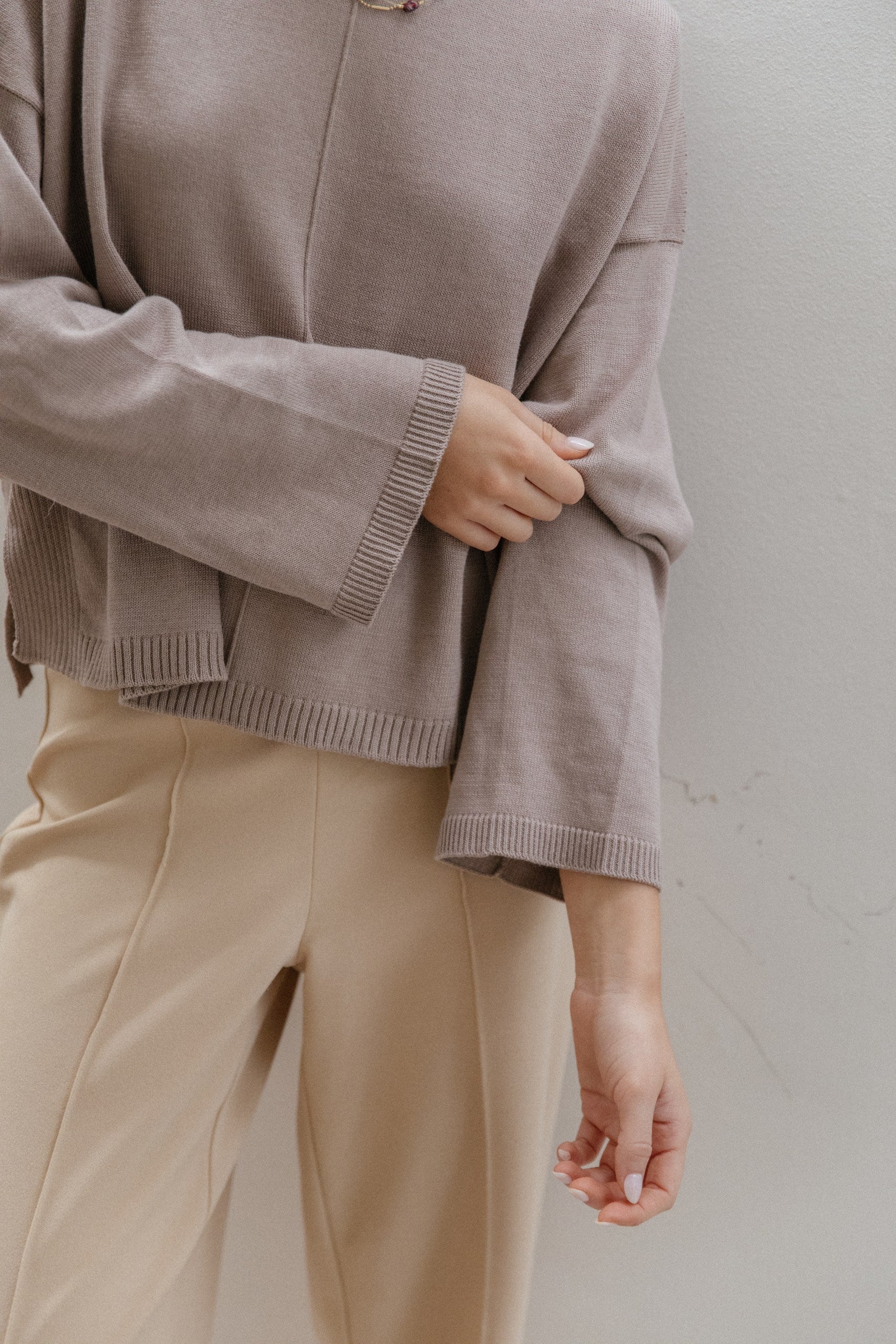 Sweater Line · Avena