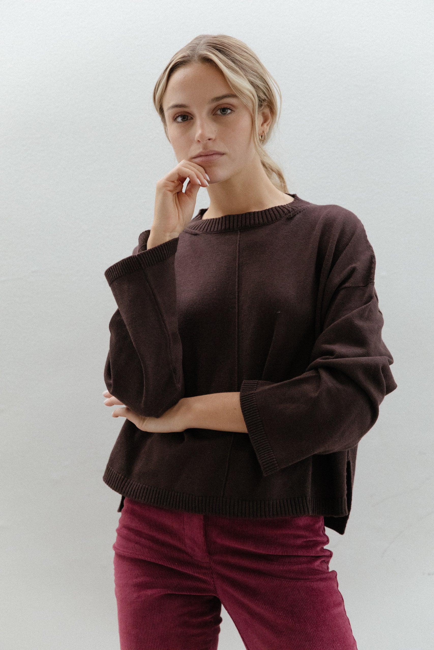 Sweater Line · Chocolate