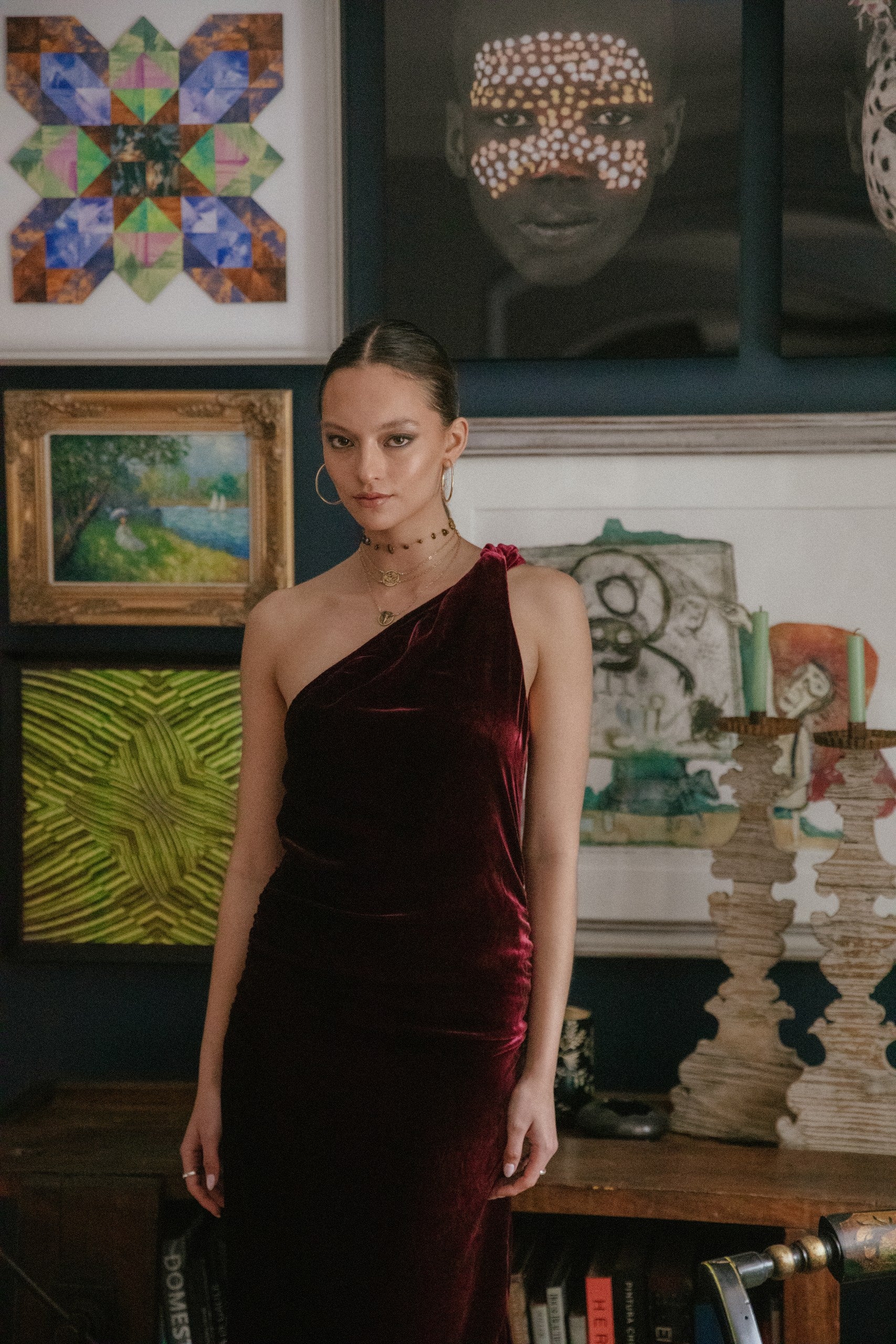 Vestido Atenas Velvet · Burdeo