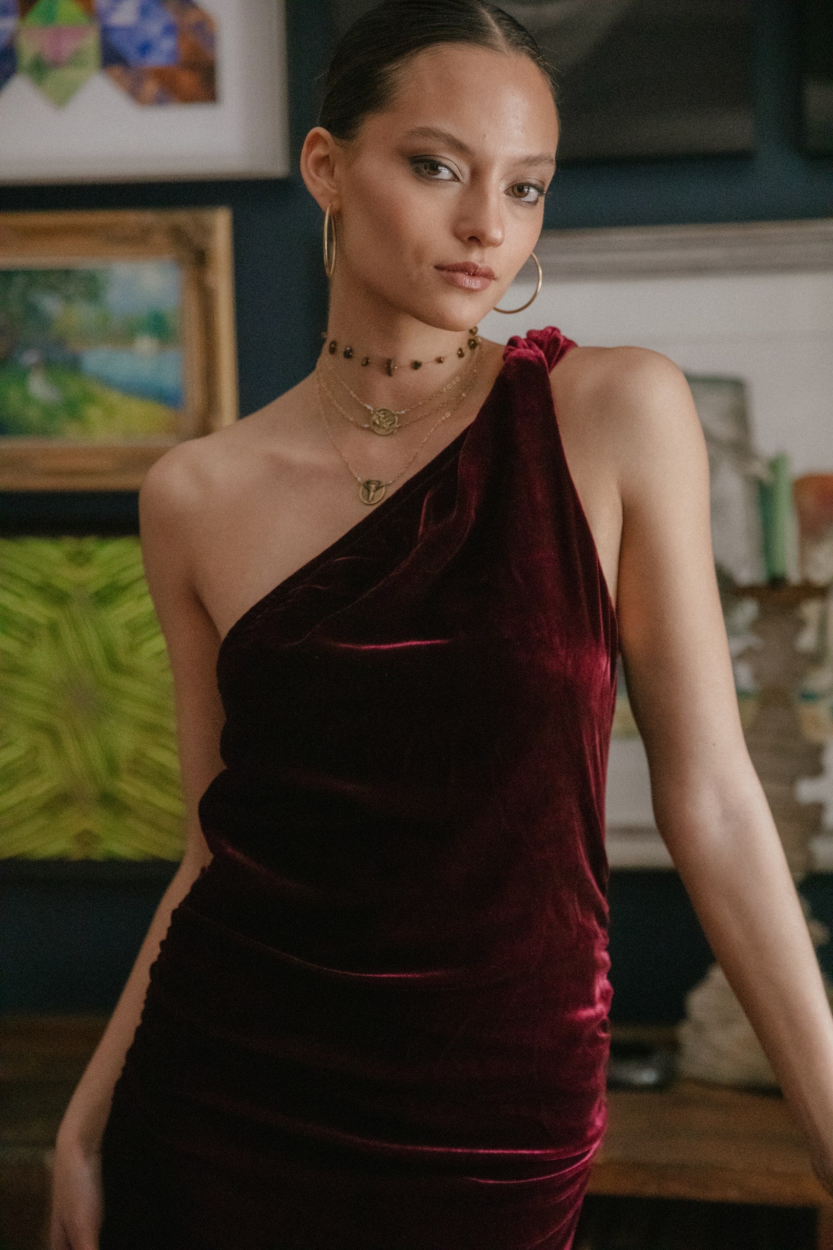 Vestido Atenas Velvet · Burdeo