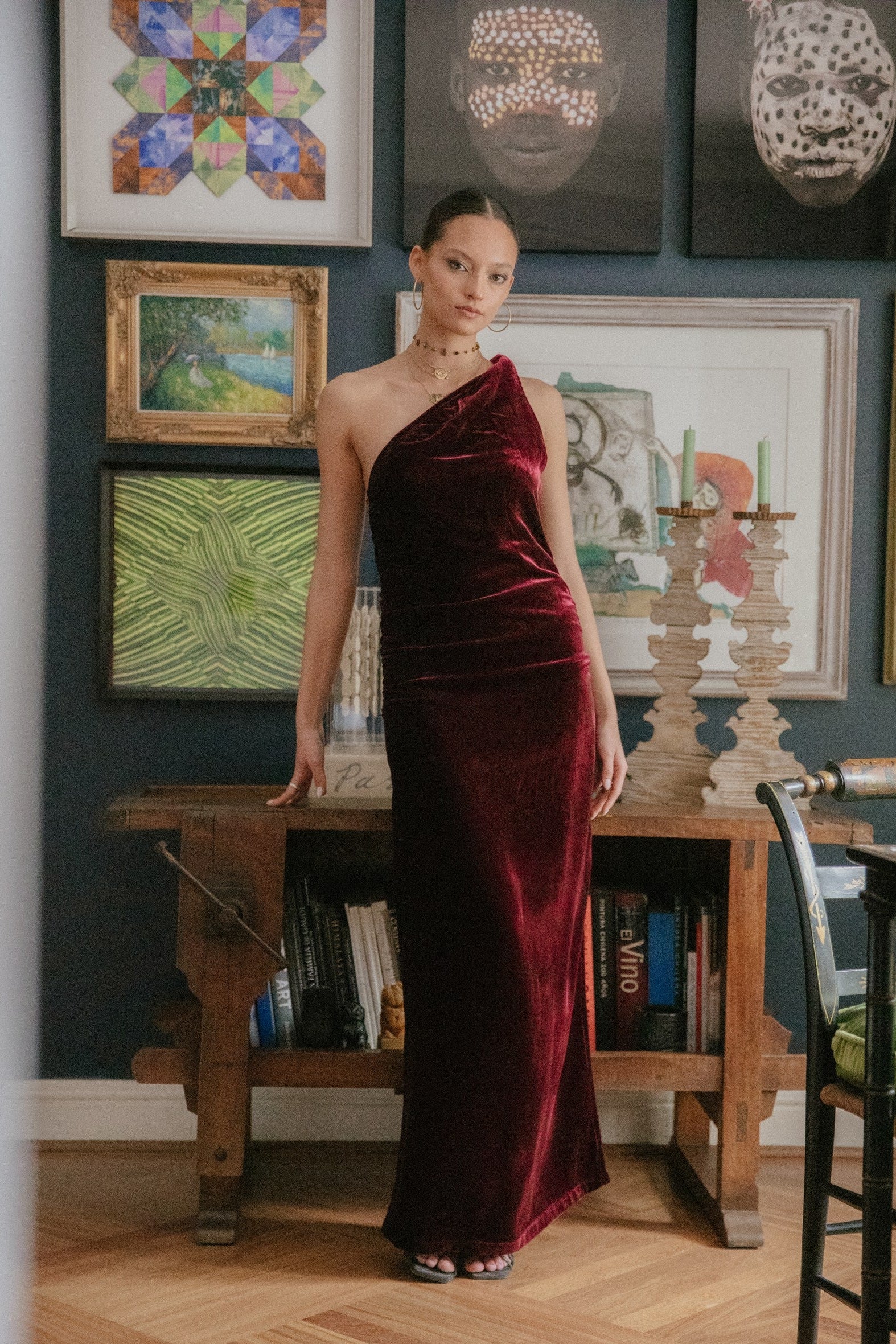 Vestido Atenas Velvet · Burdeo