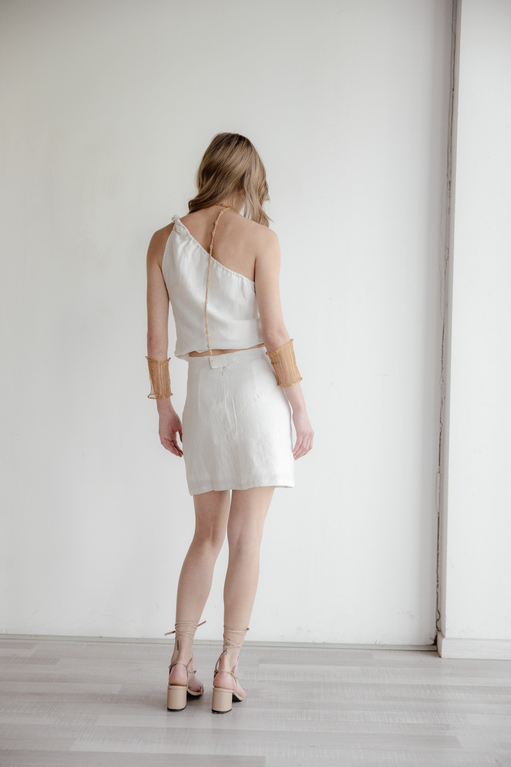 Falda Sitges  · Crudo