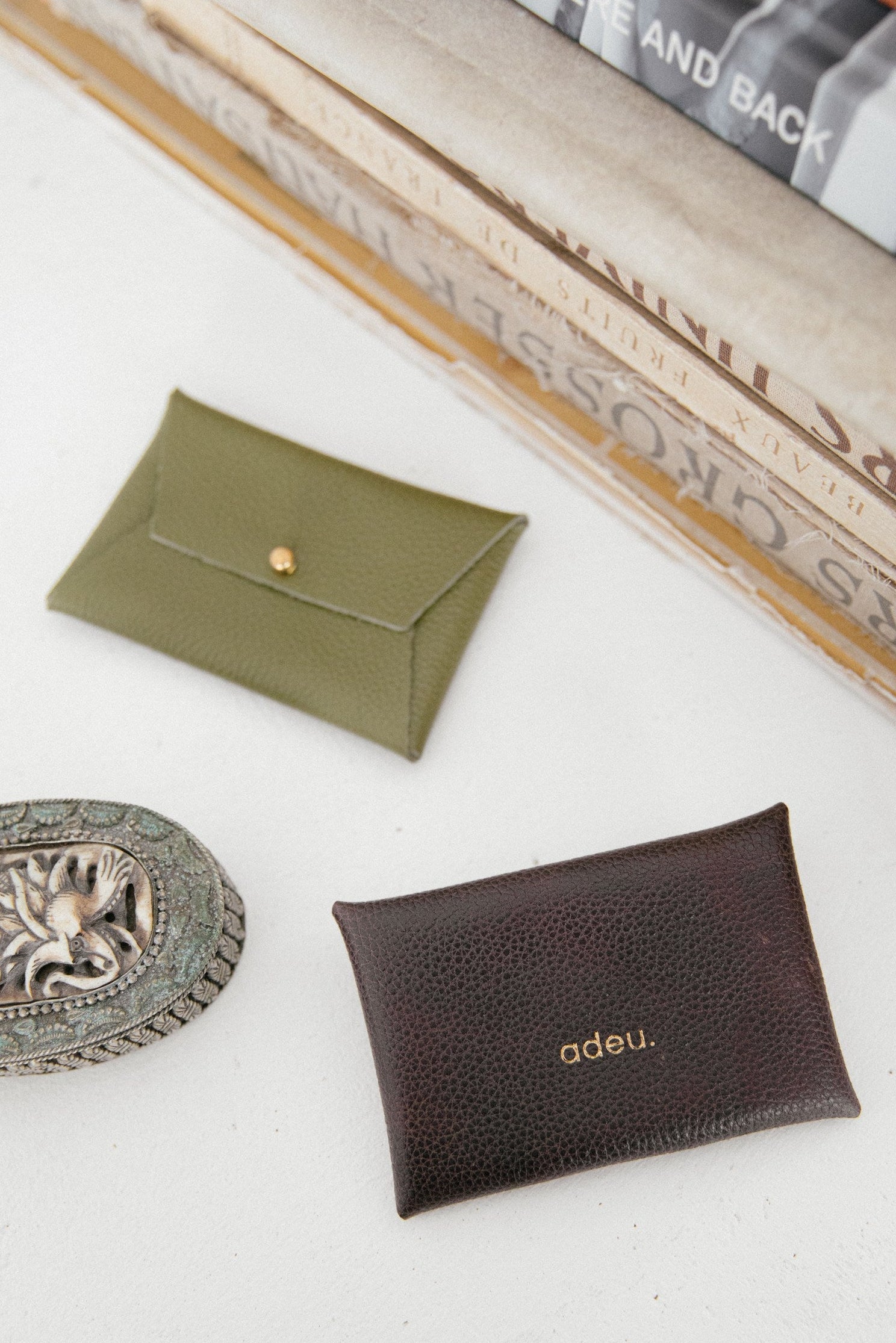 Tarjetero Nina · Verde Oliva